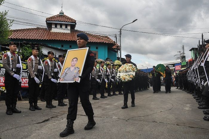  Anggota Brimob Papua Ditembak KKB, Netizen: Surga Tempatmu