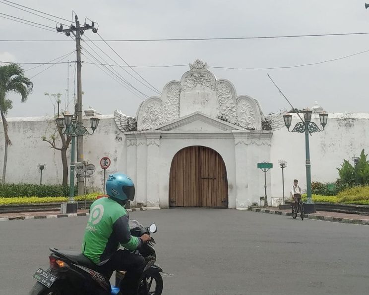 Terjadi Deformasi, Plengkung Gading Ditata Ulang, Keraton Yogya : Janji Tak Usir Pedagang Alkid