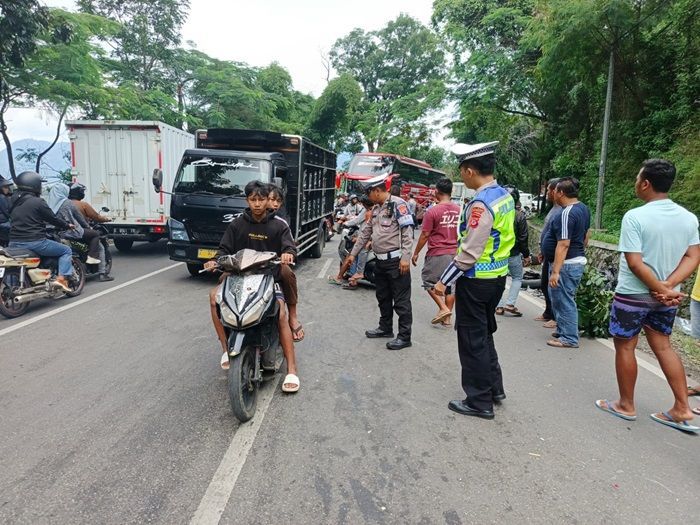 Kecelakaan Beruntun 7 Kendaraan di Garut Dihari Libur Isra Miraj-Imlek 2025, 9 Orang Jadi Korban
