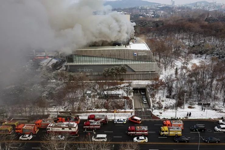 Museum Nasional Hangeul di Korea Selatan Terbakar, Petugas Damkar Terluka