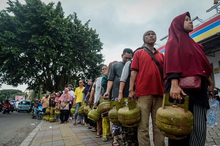 Cek Fakta Viral Ibu di Pamulang Tewas Akibat Antre Gas Elpiji 3 Kg