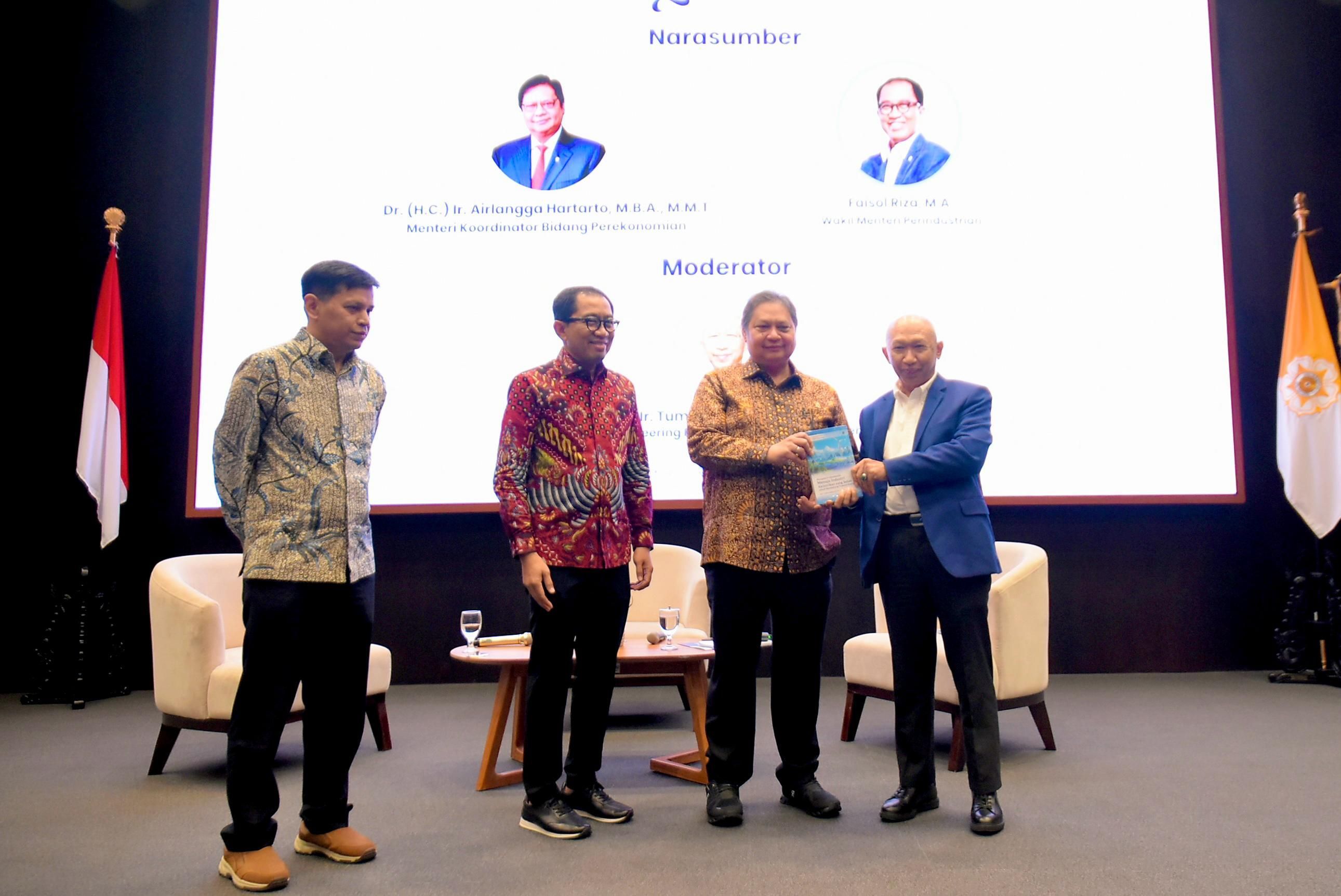 Sambangi UGM, Menko Airlangga Hartarto Minta Kampus Dukung Agenda Hilirisasi Nasional