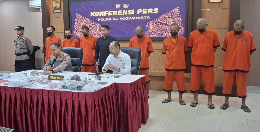 Polda DIY Tangkap 7 Pria Penyelanggara Judi Online Lewat Streaming TikTok