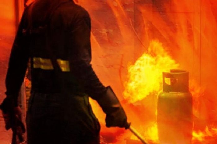 Oplos Gas 3 Kg ke 12 Kg dan Batu Es Berujung Ledakan di Cilandak, Pelakunya Alami Luka Bakar