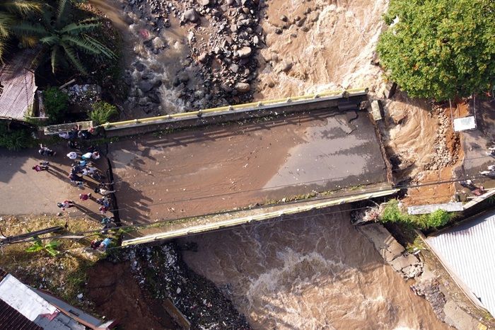 7 Jembatan Putus Dihantam Banjir Bandang Cisarua Bogor, Perbaikan Ditarget Rampung Sebelum Idul Fitri