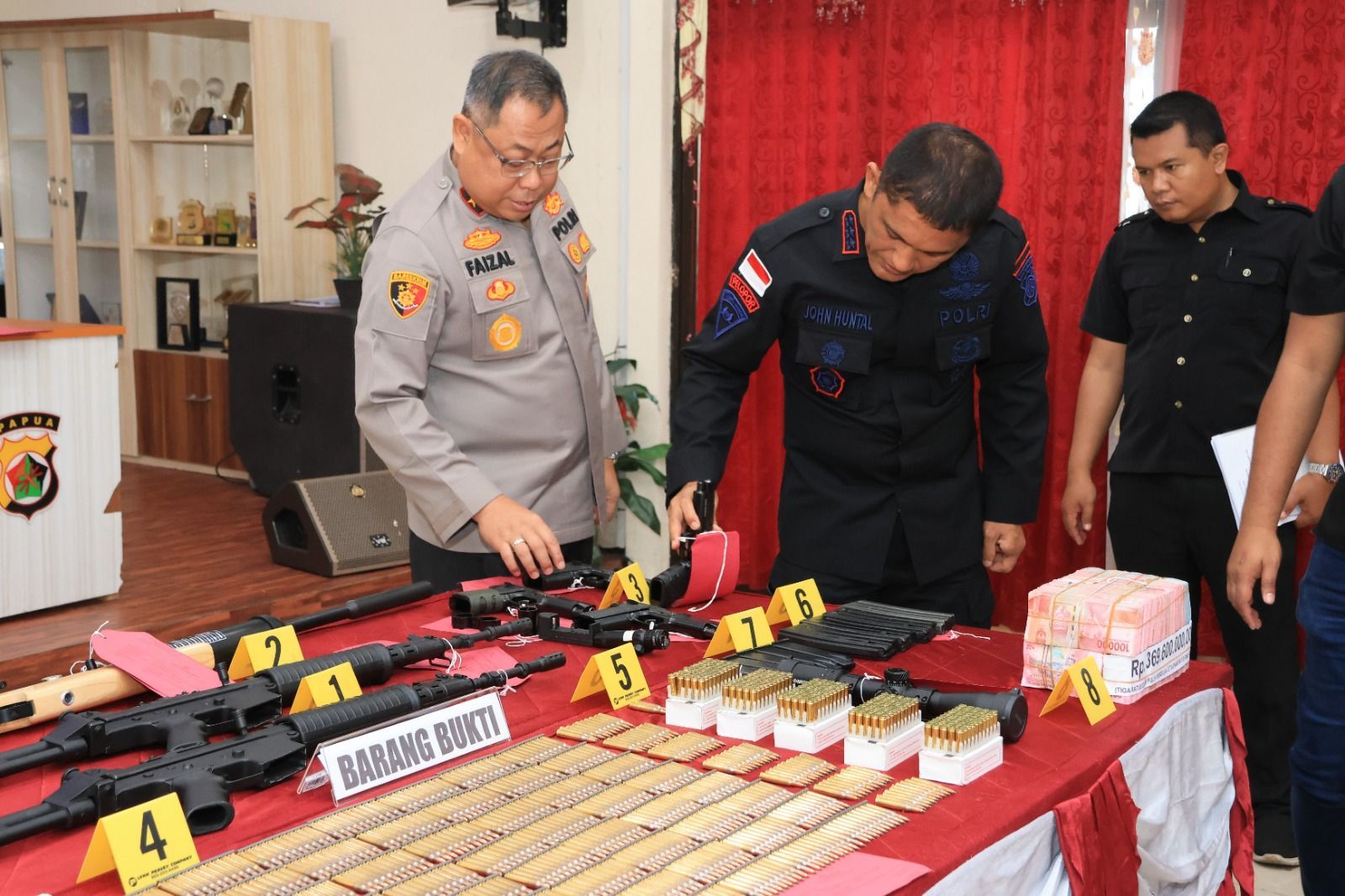 Aparat Gagalkan Penyelundupan Banyak Senjata ke KKB di Puncak Jaya, Uang Ratusan Juta Disita