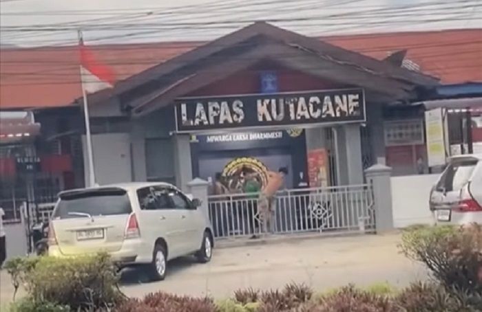 Jelang Berbuka Puasa, Puluhan Narapidana Lapas di Kutacane Aceh Kabur dan Jadi Tontonan Warga