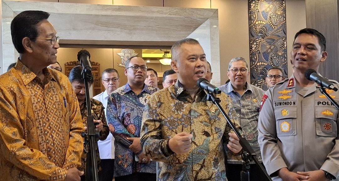 Menhub Dudy Respon Kebakaran Gerbong Eksekutif Kereta di Stasiun Yogya