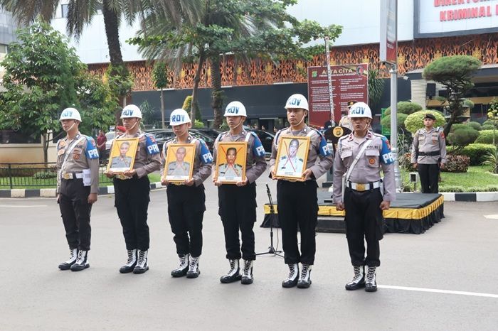 Kapolda Metro Jaya Pimpin Upacara Pemecatan 4 Polisi Buntut Kasus Penipuan Hingga Perzinaan
