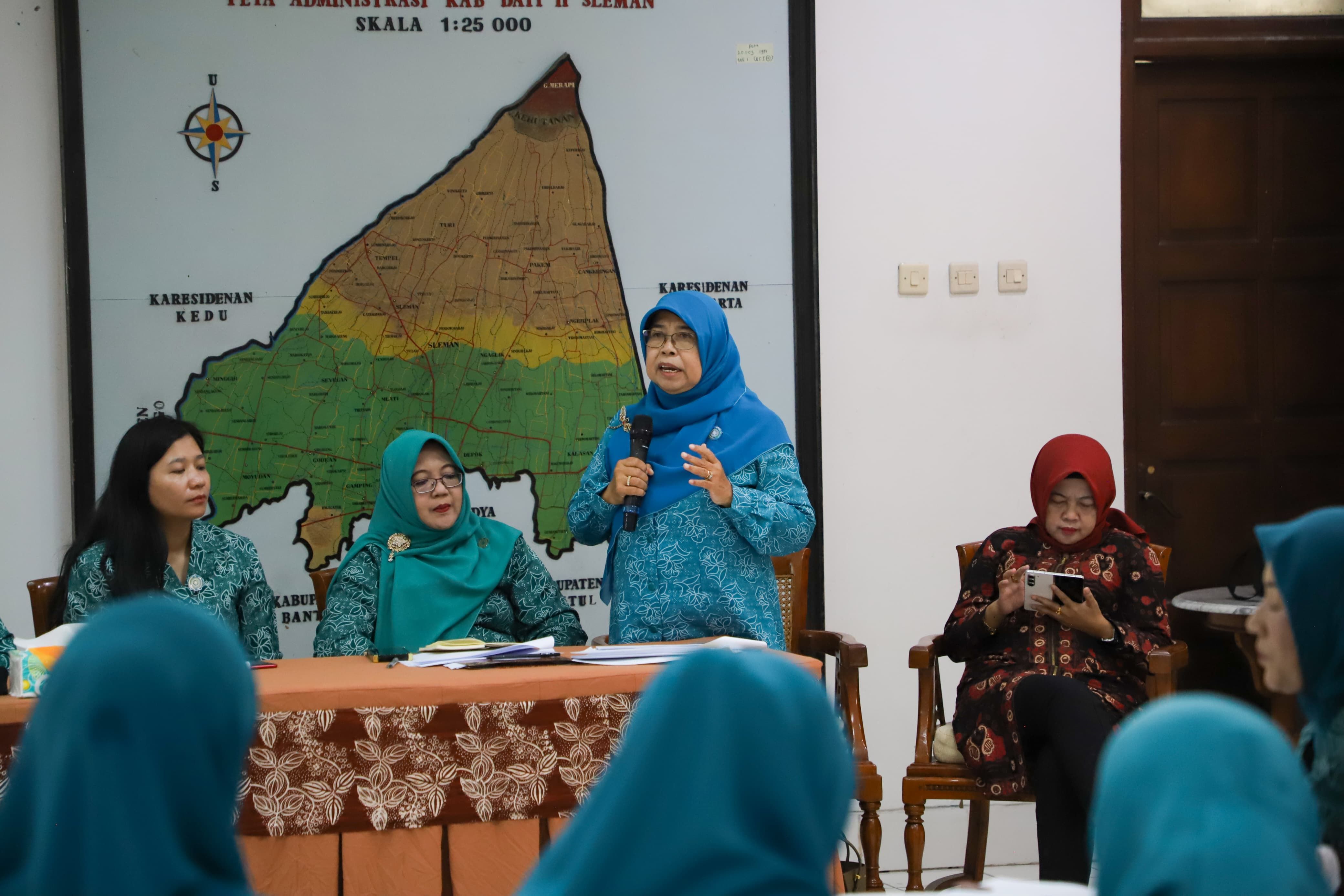 Laksanakan Bimtek Kelembagaan, Ketua TP PKK Sleman Ajak Pengurus Untuk Bentuk Budaya Disiplin