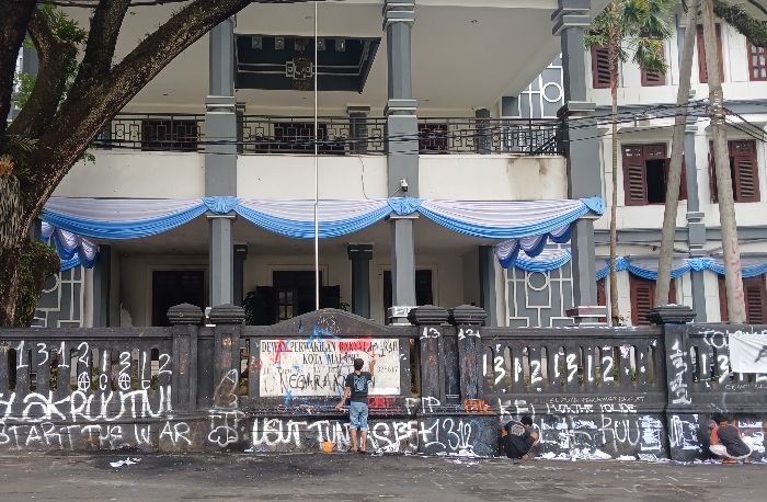 Pasca Demo RUU TNI di DPR Malang Coretan Dihapus, Kota Kembali Bersolek 