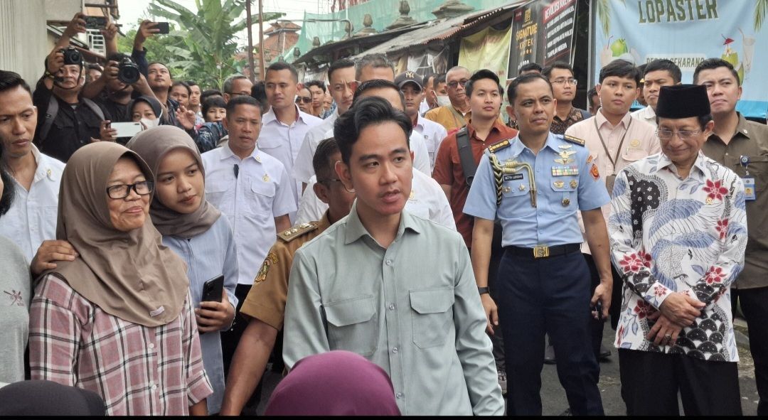 Momen Warga Terban Kota Yogya Didatangi Wapres Gibran, Salah Satu Siswi SD Ini Sampaikan Pesan Singkat
