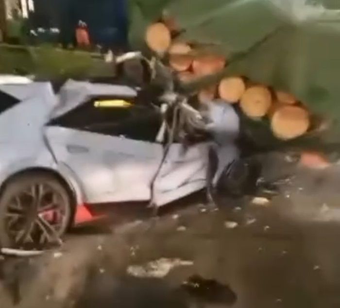 Ioniq Hajar Truk yang Sedang Berhenti di Tol JLB, Korban Tewas Berhamburan