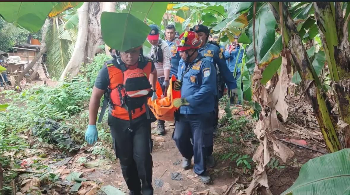 Bocah 14 Tahun Terseret Arus di Kali Jakbar Saat Berenang, Ditemukan Dalam Kondisi Tewas