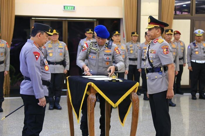 Mutasi 49 Pati-Pamen Polri, Asops Kapolri Hingga Kapolda Jabar Resmi Berganti
