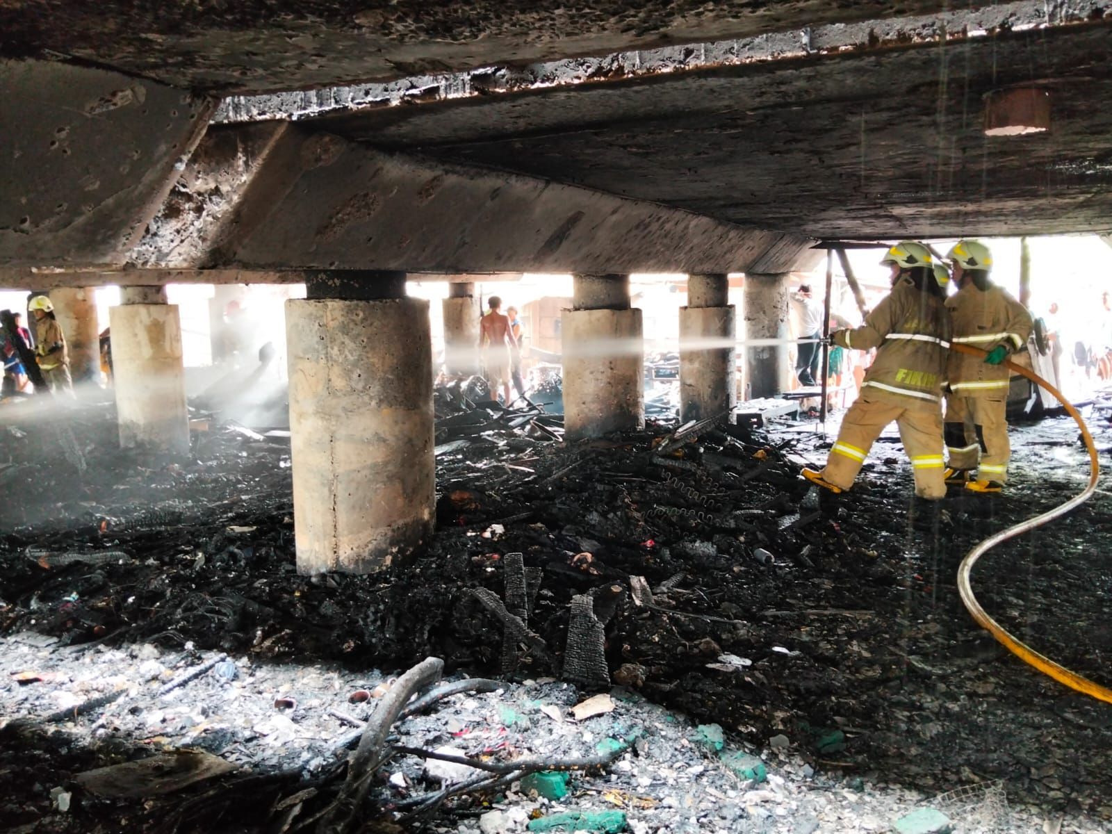 Kebakaran Lahap Kolong Tol Dekat JIS Hari Ini, Rupanya Akibat Bakar Sampah