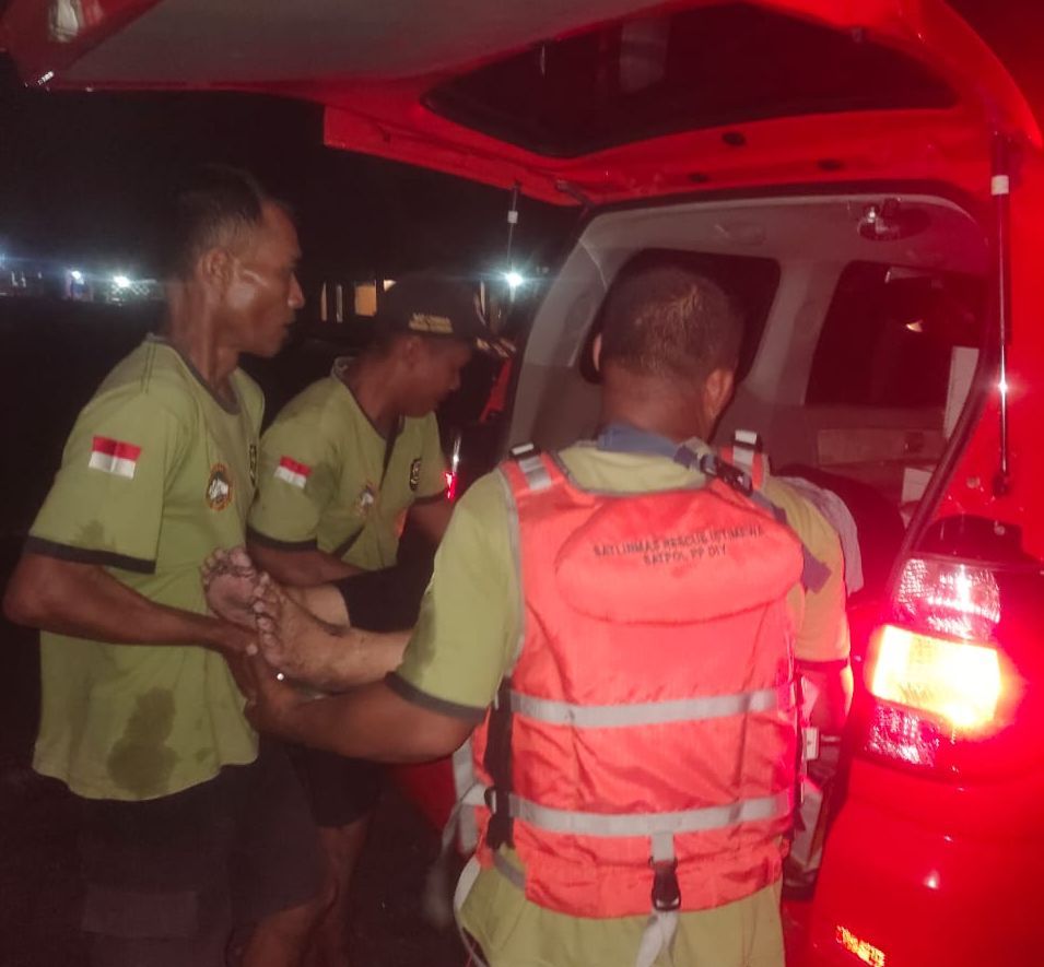 Diduga Alami Gangguan Kejiwaan, Wanita Asal Semarang Nekat Ceburkan Diri ke Pantai Baru Srandakan Bantul