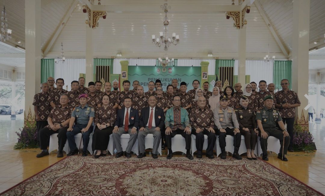 Kukuhkan Pengurus Baru, Sultan HB X Dorong KONI DIY Tingkatkan Prestasi di PON 2028
