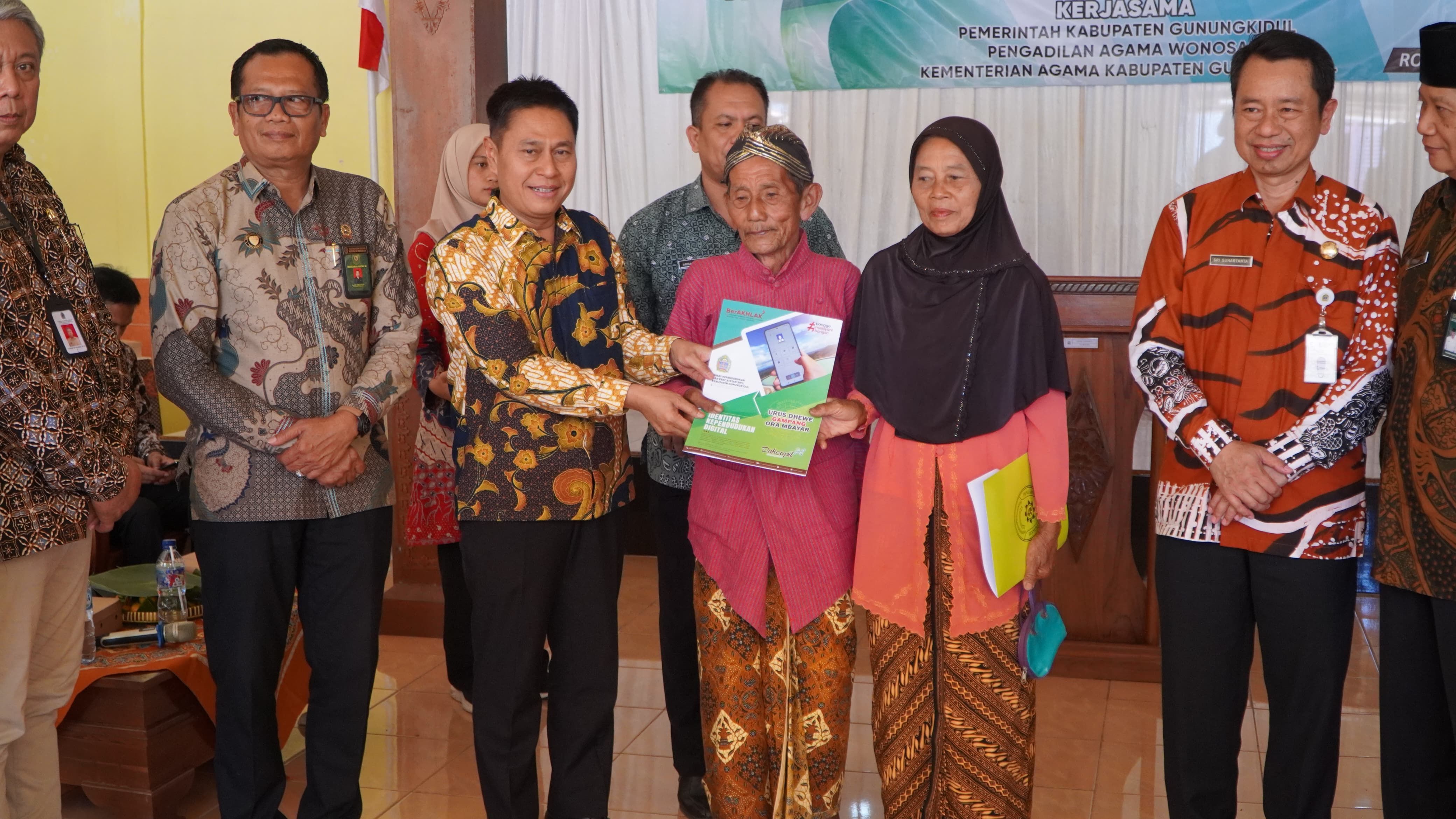 Hadiri Isbat Nikah Terhadap Puluhan Pasangan di Gunungkidul, Wakil Bupati: Ini untuk Beri Kepastian Hukum