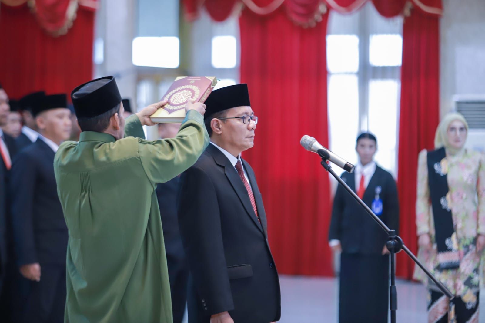 Lantik Pj. Sekda, Bupati Fawait: Tidak Boleh Birokrat Itu Seperti Partai Politik