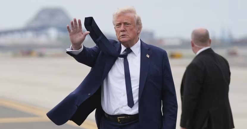 Trump Tingkatkan Pengetatan Imigrasi di Penghujung 100 Hari Pertamanya