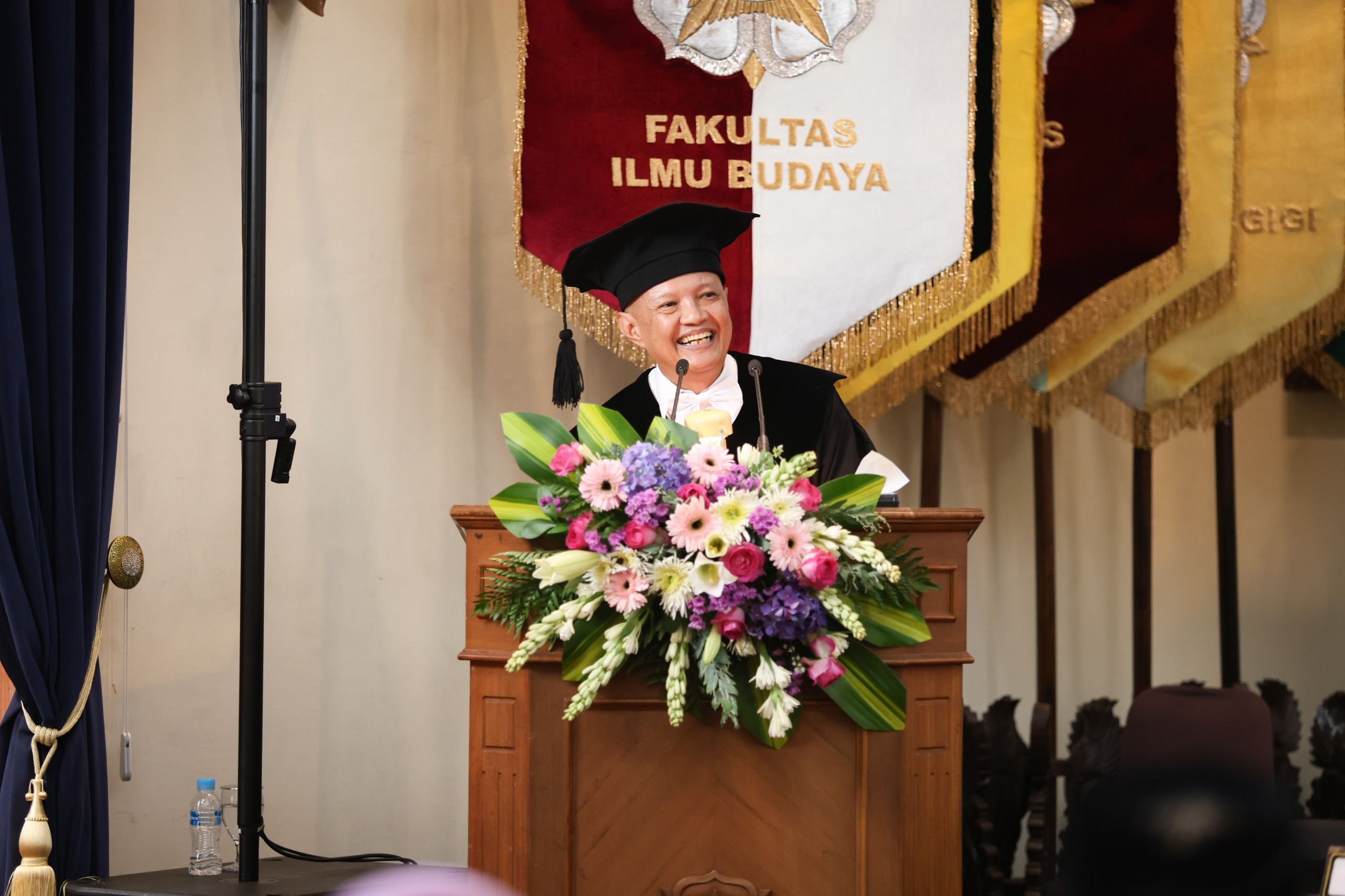 Dikukuhkan Guru Besar, Aprinus Salam Dosen FIB UGM Sebut Sastra Sebaiknya Mengandung unsur SARA