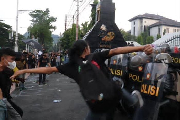 Sayangkan Aksi Unras May Day Ricuh, DPRD Provinsi Jateng: Tidak Cerminkan Buruh