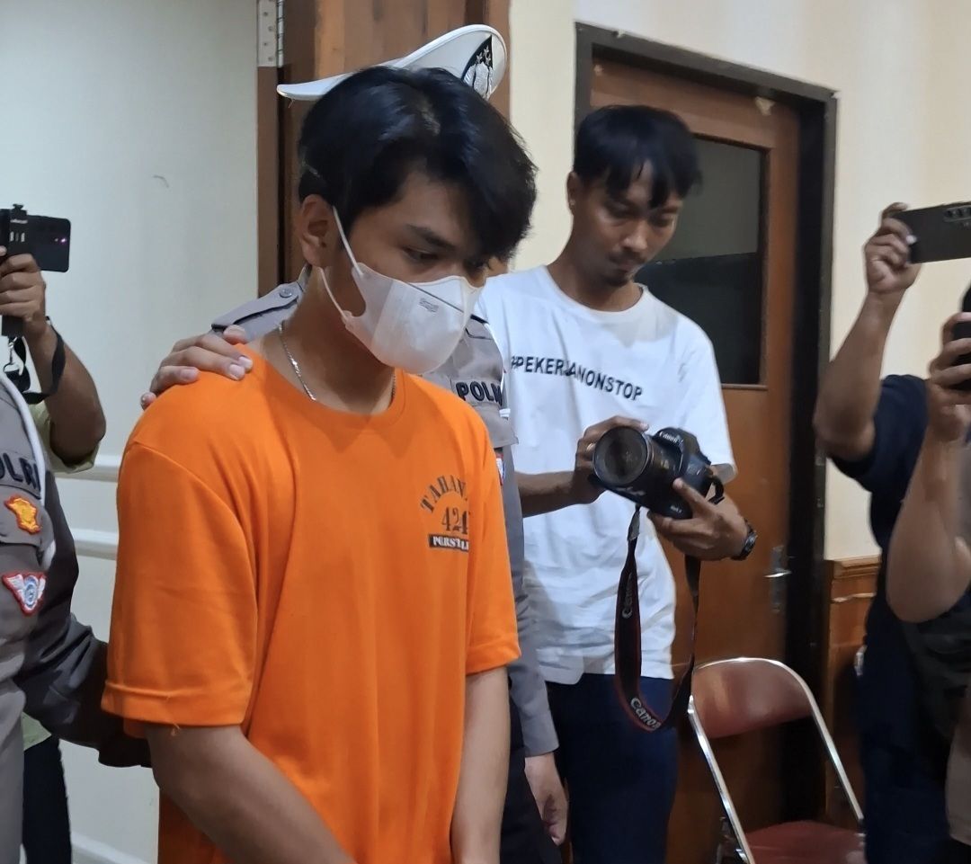 Ditutup Masker, Polresta Sleman Resmi Menahan CPP Penabrak Argo Mahasiswa FEB UGM