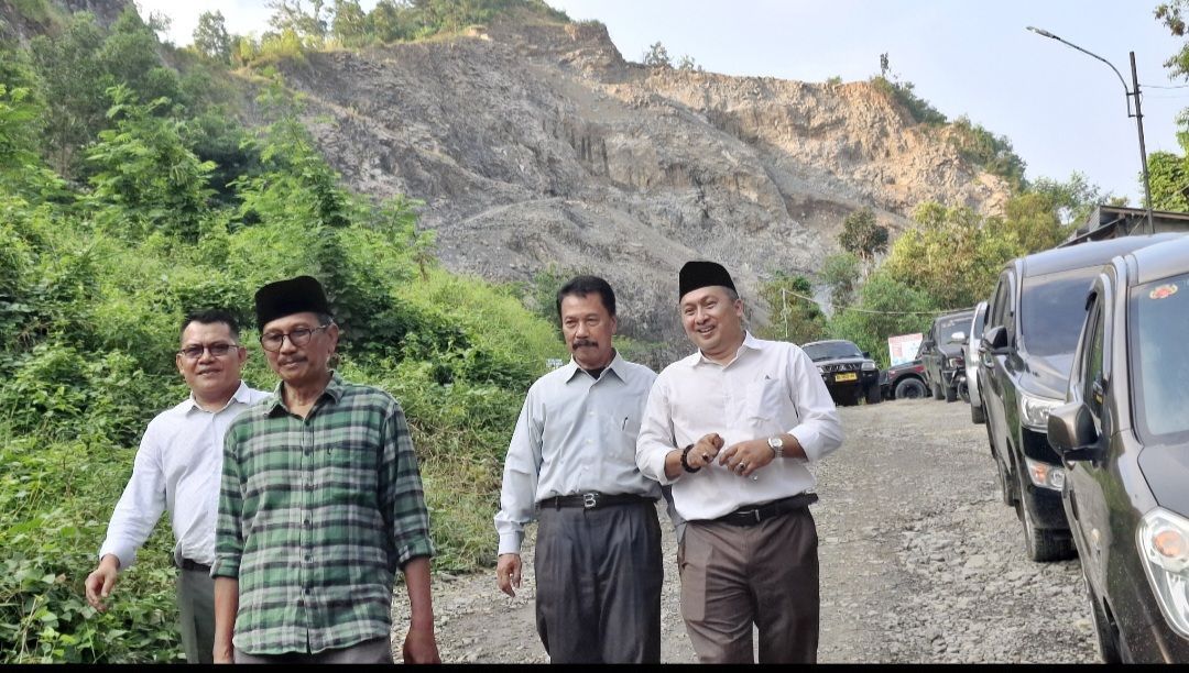 DPRD DIY Tinjau Lokasi Tambang Andesit di Kokap, Kulon Progo, Saksikan Proses Peledakan di Lokasi