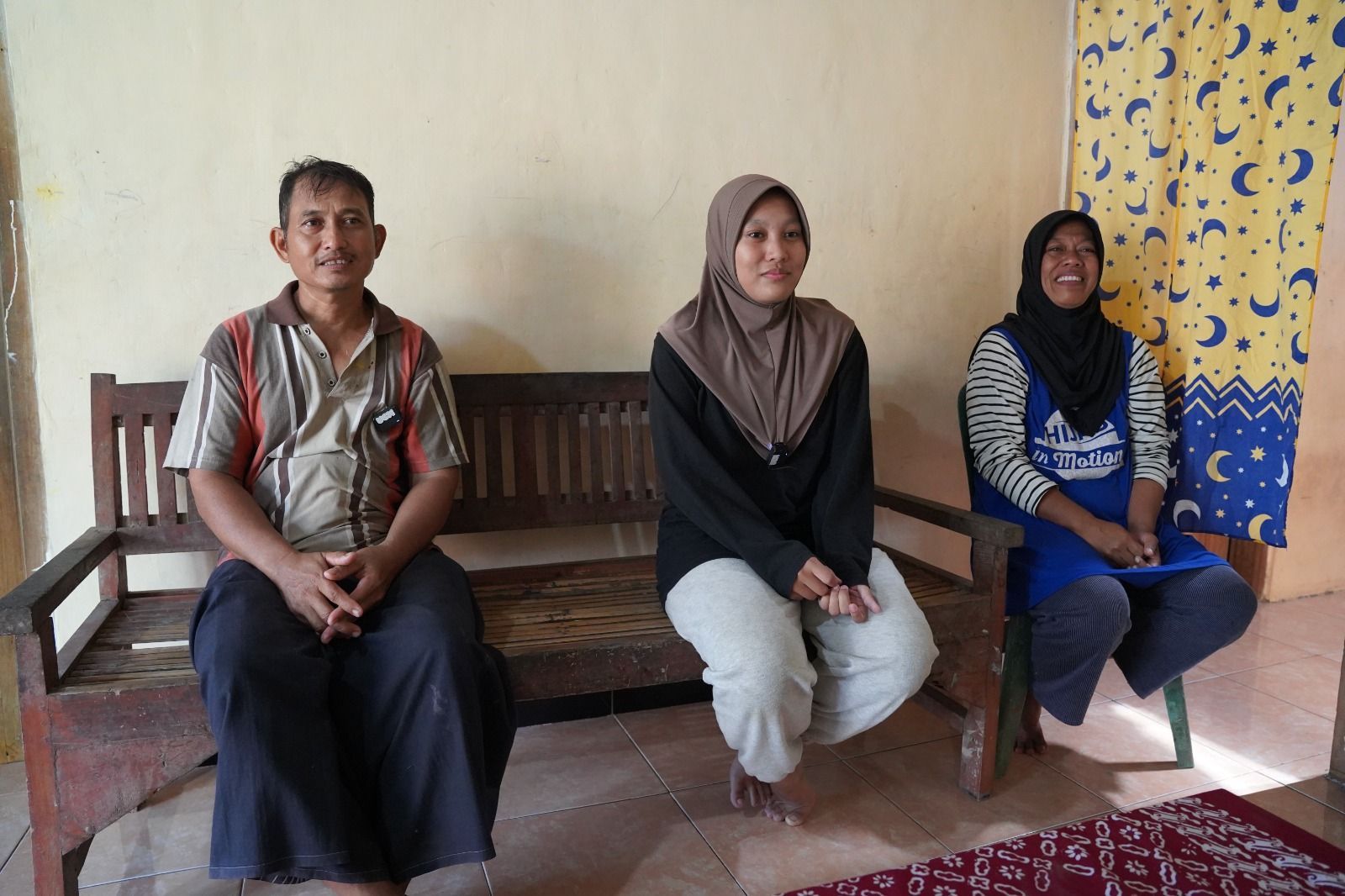 Cerita Haru Elsa, Anak Marbot Masjid Lolos Masuk UGM Tanpa Tes dan Beasiswa Subsidi UKT 