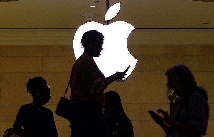 Saham Apple Turun usai China Larang Pejabat Pemerintah Pakai iPhone