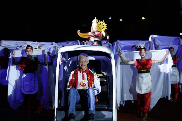 Diperkenalkan Ganjar, Becak Listrik Becik-KU Bakal Jadi Alat Transportasi Wisatawan di Kota Lama Semarang