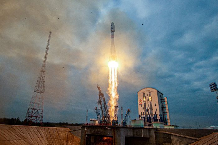Pesawat Luar Angkasa Rusia Luna-25 Tabrak Permukaan Bulan