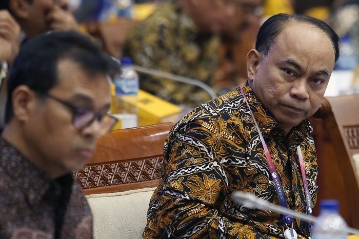 Ribuan Data Pribadi Dicuri untuk Penuhi Target Penjualan SIM Card, Kominfo pun Turun Tangan!