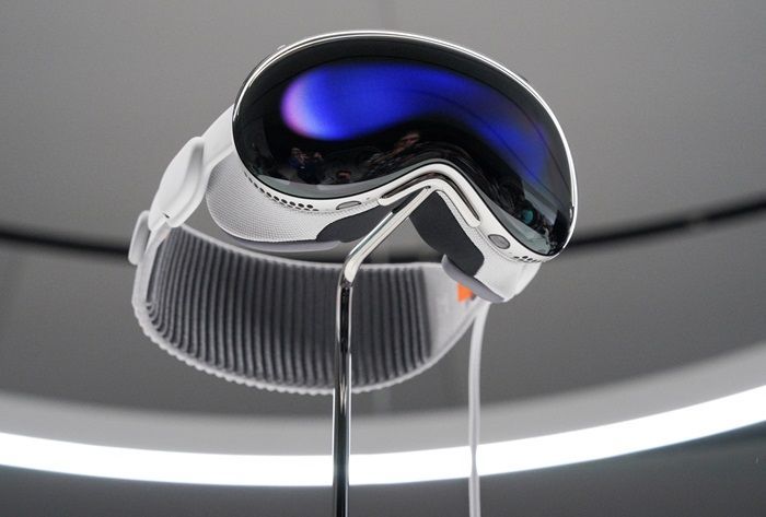 Apple Vision Pro Dihentikan Produksi Akibat Penjualan Rendah dan Stok Berlebih