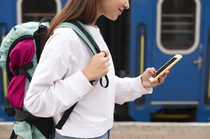 4 Cara Mudah Menghemat Baterai HP saat Mudik Lebaran
