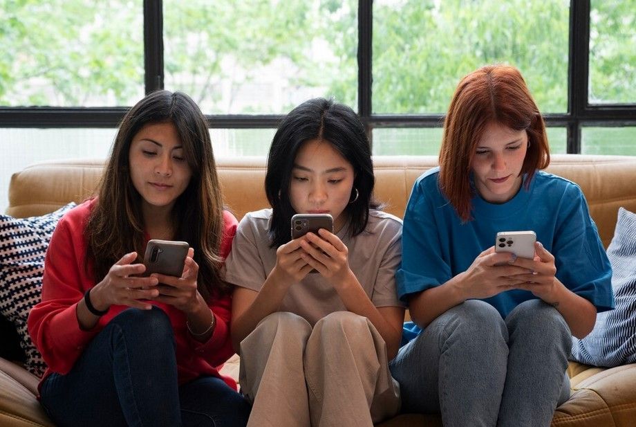Mengenali Ciri-ciri Kecanduan Gadget dan Cara Mengatasinya
