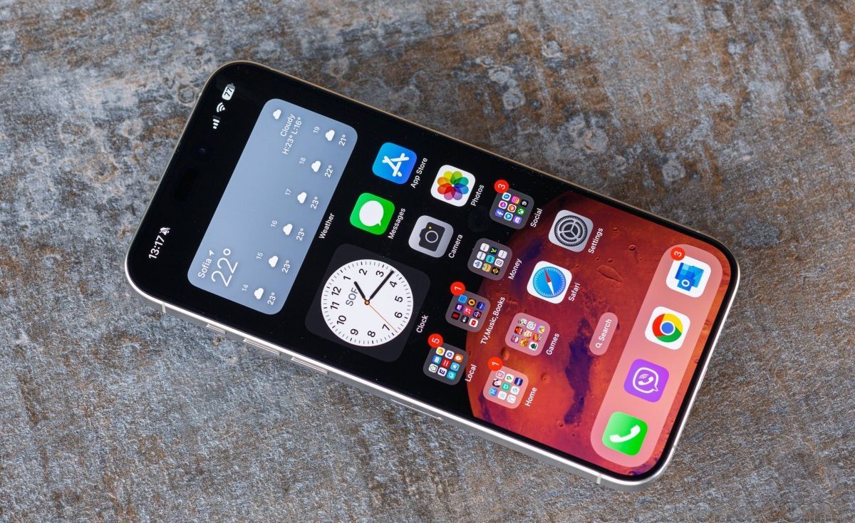 Waspada untuk Pengguna iPhone! Apple Diam-Diam Aktifkan Fitur AI ‘Berbahaya’