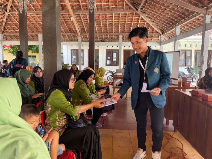 Gadget Bisa Bikin Anak Candu, Mahasiswa KKN Tim II Undip pun Edukasi Orang Tua 