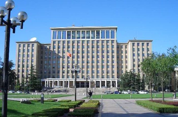 Universitas Tsinghua dan Zhipu AI Luncurkan CogView3, Tingkatkan Hasil Difusi Teks ke Gambar