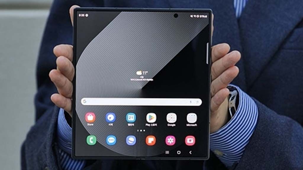 Samsung Galaxy Z Fold SE: Inovasi Layar Lipat dengan Bekas Lekukan yang Nyaris Tidak Terlihat, Minat?