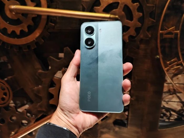 Hands-On Poco X7 Pro 5G: Pakai Layar Datar, Beda dengan Varian X7 Reguler