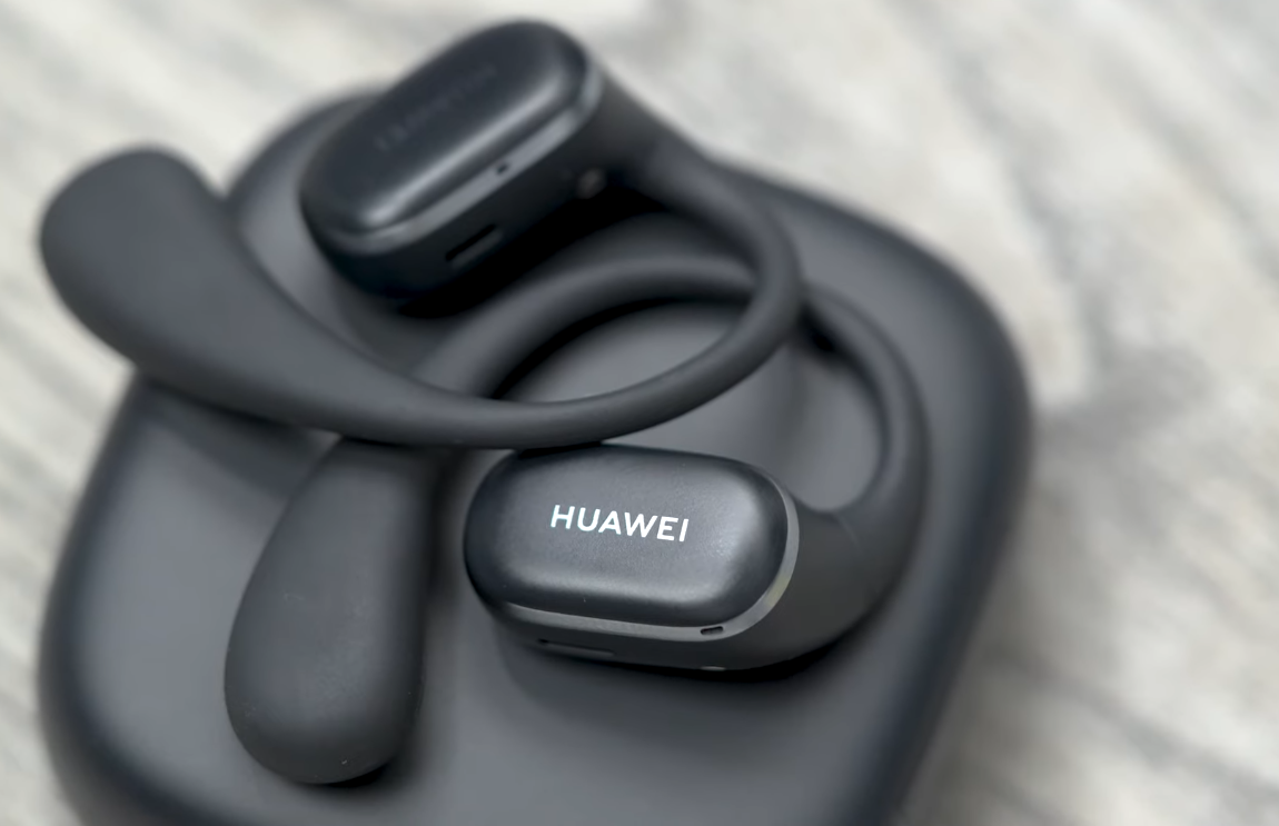 Huawei FreeArc: Earphone Open-Ear dengan Desain Ergonomis dan Baterai Tahan Lama