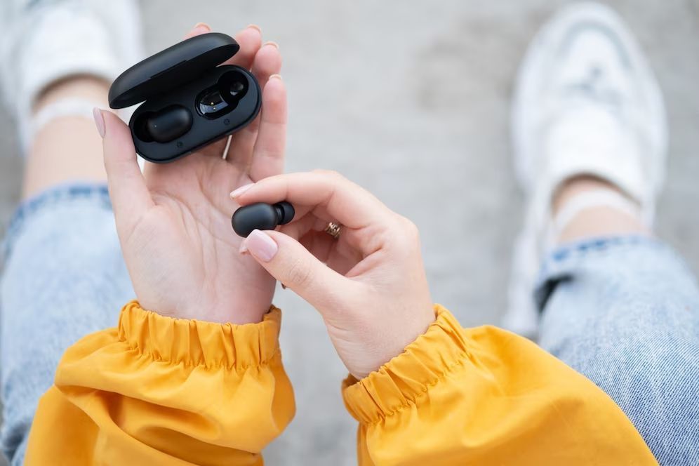 6 Tips Memilih Earphone Wireless TWS dengan Suara Jernih dan Nyaman di Telinga