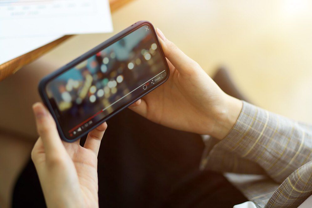 Streaming Terganggu karena Hp Sering Lag? Coba 8 Tips Ampuh Ini!
