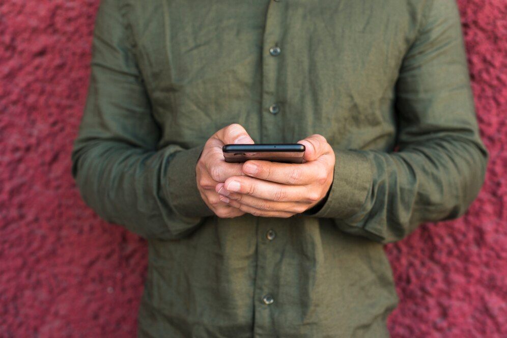 Ini 3 Cara Mudah Aktivasi eSIM di iPhone, Gampang Banget!