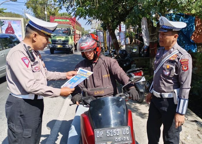 Operasi Zebra 2023, Polres Sidrap Kampanye Tertib Berlalu Lintas ke Pengendara