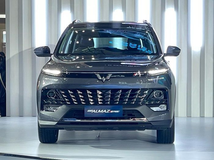 Jadi Incaran Pencinta Otomotif, Berikut Fakta Unik Wuling New Almaz RS Pro