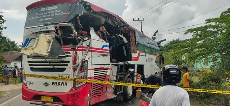 Bus Borlindo Rute Makassar-Palu Tabrakan dengan Truk di Pasangkayu, 4 Orang Tewas