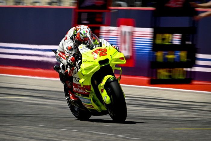 Pesan CEO Aprilia ke Jorge Martin: Bezzecchi Bisa Menang dengan Motor yang Sama!